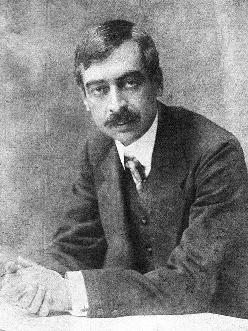 Portrait: Peyo Yavorov