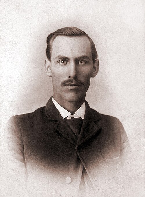 Portrait: Ross Winn