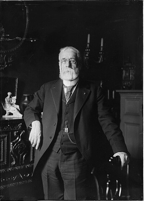 Retrato: Robert Underwood Johnson