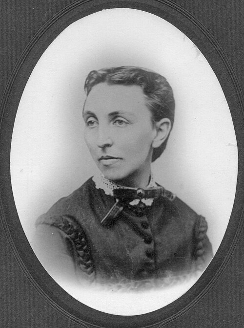 Portrait: Amanda Theodosia Jones