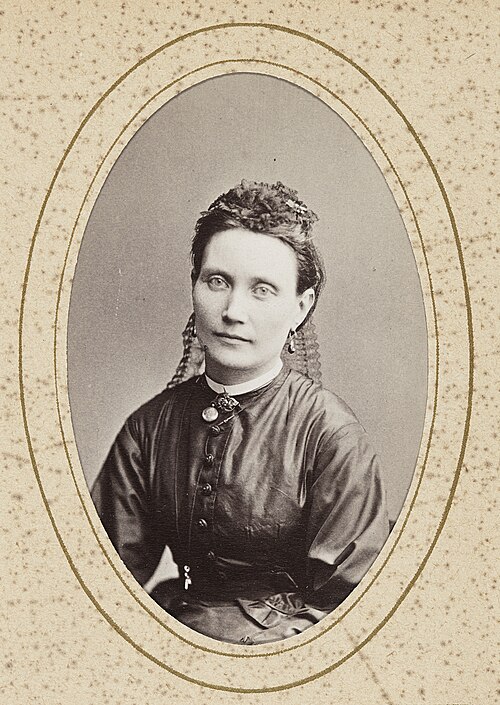 Portrait: Theodolinda Hahnsson