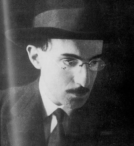 Portrait: Fernando Pessoa