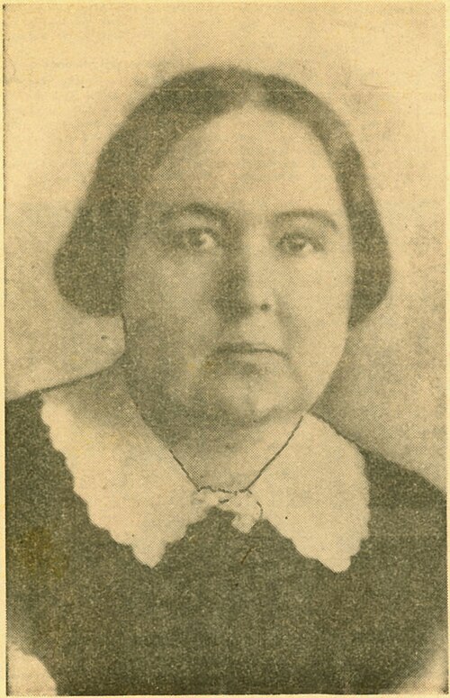 Portrait: Sidonie de la Houssaye
