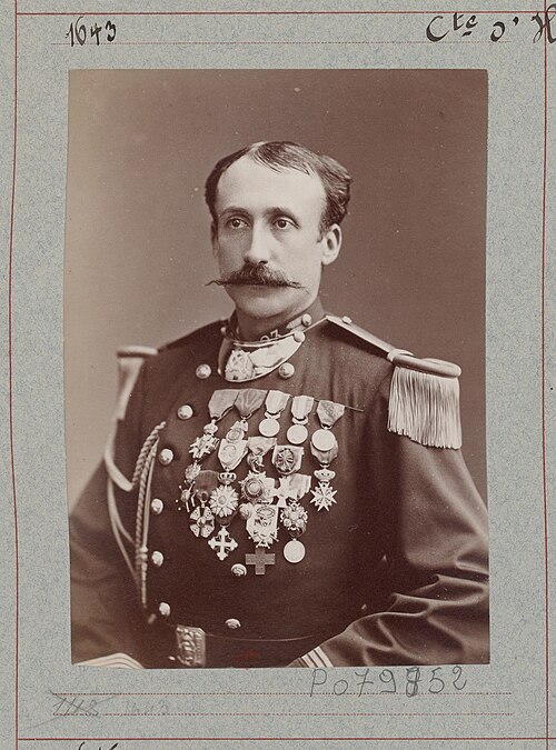 Portrait: Comte d’Hérisson