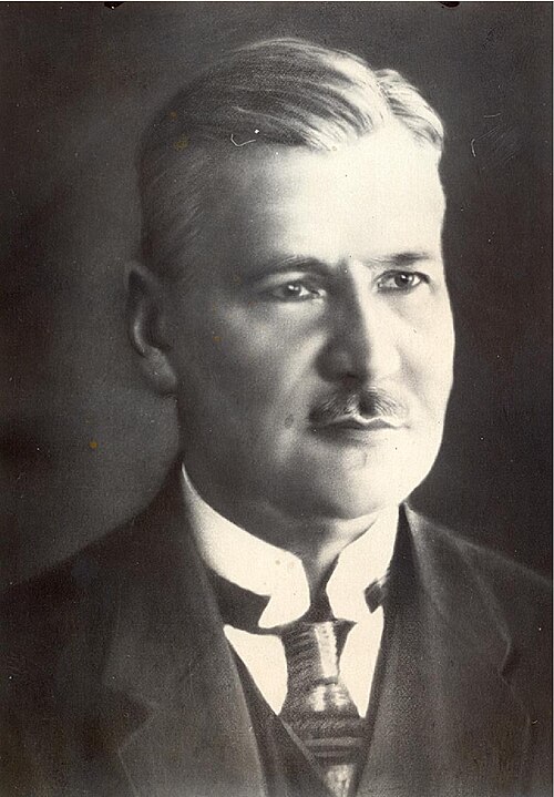 Portrait: Marcin Ernst