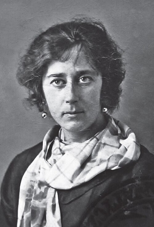 Portrait: Maria Pawlikowska-Jasnorzewska