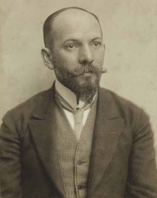 Portrait: Tadeusz Pini